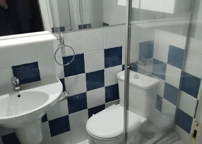 Waterfront Private Room, Own Bathroom